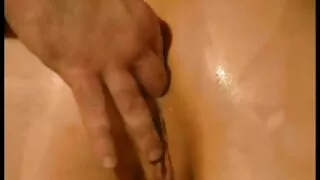 Би утсаар порно үзэж, буйдан дээр fucked байхыг хүссэн