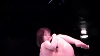 Буомом Латина Латина эрчүүдийн өмнө хэвтээд өөрийгөө хуурна