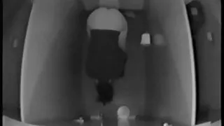 Найз залуу undressed тарган эмэгтэй өгсөн түүнд сайн Зөндөө орондоо