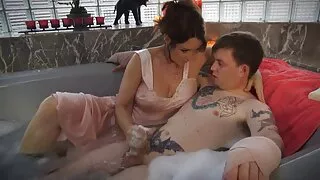 Насны эмэгтэй санал болгож Түүний амраг ендер халуун секс