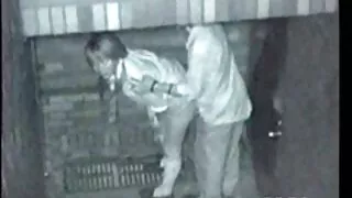 Залуу үүдний дээр романтик секс хийж явсан үнсэж