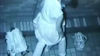 Тэр цутгаж дарс дээр түүний дагуурын санал болгосон хүү согтуу секс